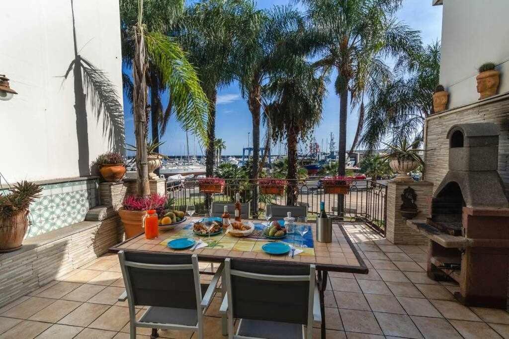 Casa Delle Zammare Fronte Mare Centro Storico Villa Riposto Buitenkant foto