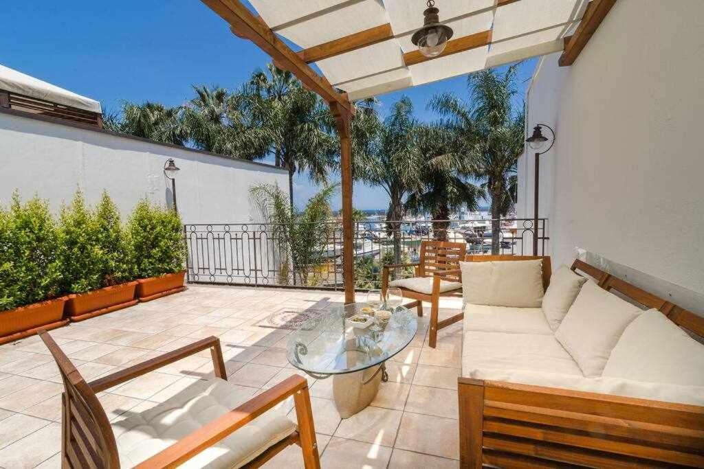 Casa Delle Zammare Fronte Mare Centro Storico Villa Riposto Buitenkant foto
