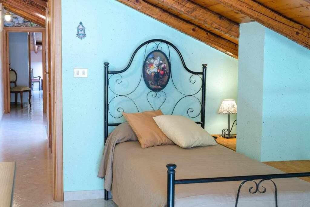 Casa Delle Zammare Fronte Mare Centro Storico Villa Riposto Buitenkant foto