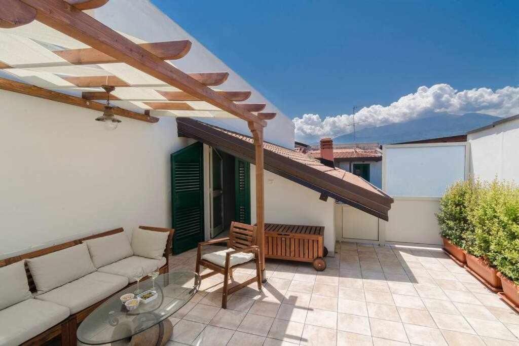Casa Delle Zammare Fronte Mare Centro Storico Villa Riposto Buitenkant foto